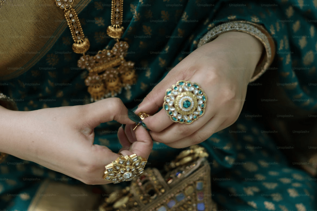Jewellery as a symbol of identity, tradition, and modern fashion for women