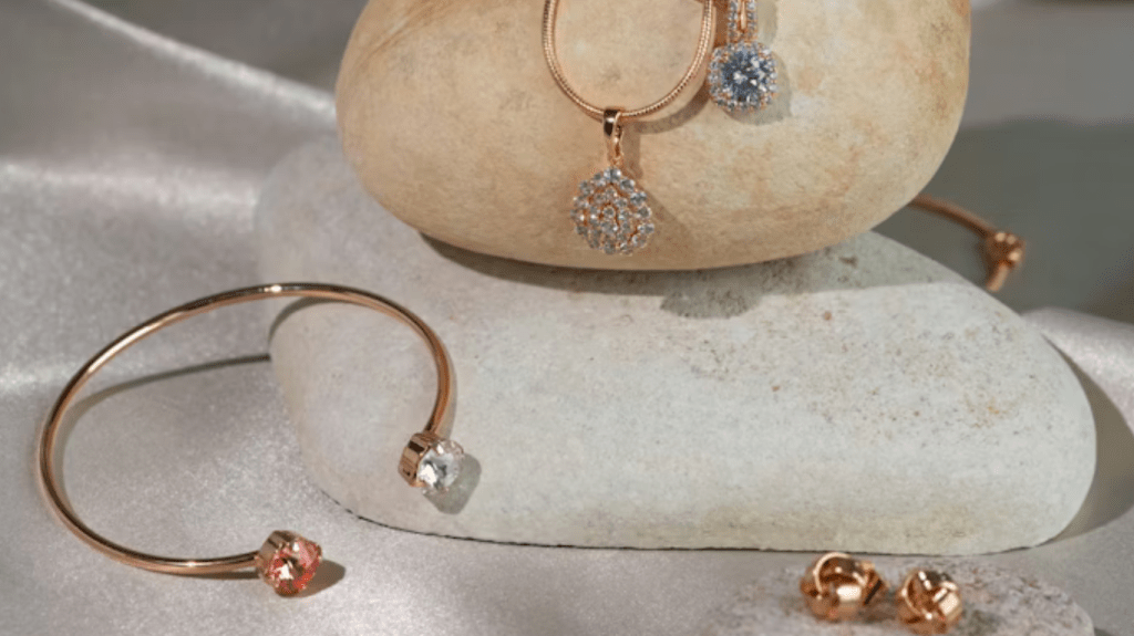 Quiet Luxury Jewellery: Why Minimal, Meaningful Pieces Are Defining 2026&nbsp;Style